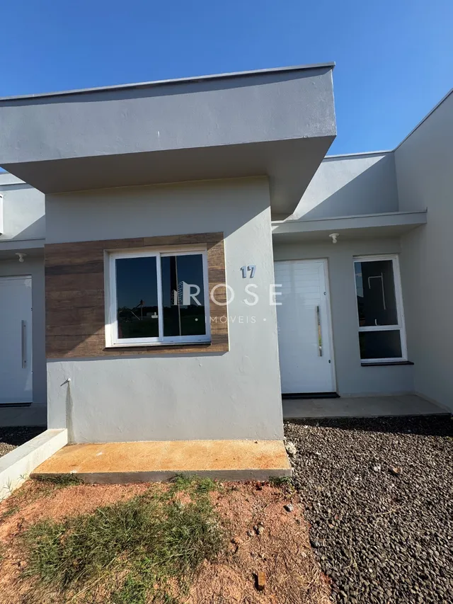 Casa geminada com 2 dormitórios