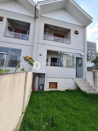 Fachada de um imóvel residencial em Lajeado, Brasil.