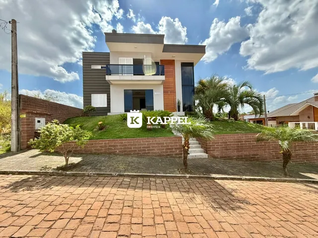 Casa com 4 dormitórios