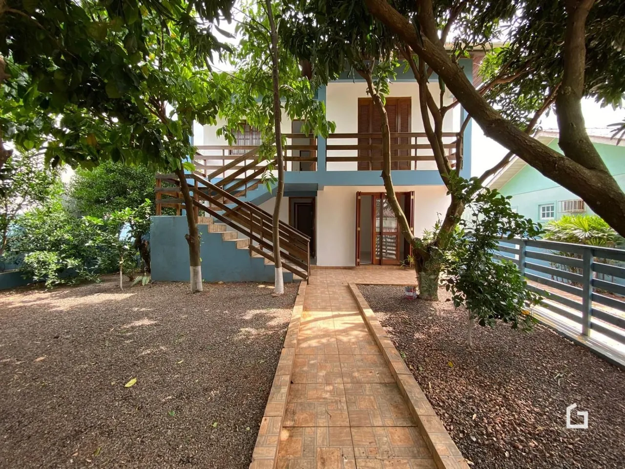Casa com 4 dormitórios, foto 1