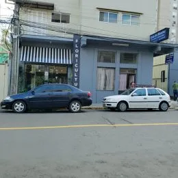 Fachada de um prédio residencial em Lajeado, Brasil.