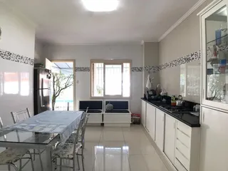 Casa com 4 dormitórios, foto 4
