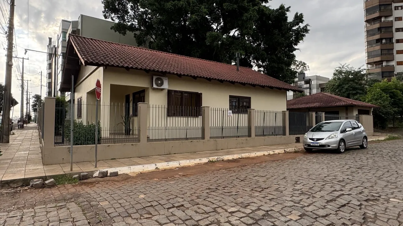 Casa com 3 dormitórios, foto 1