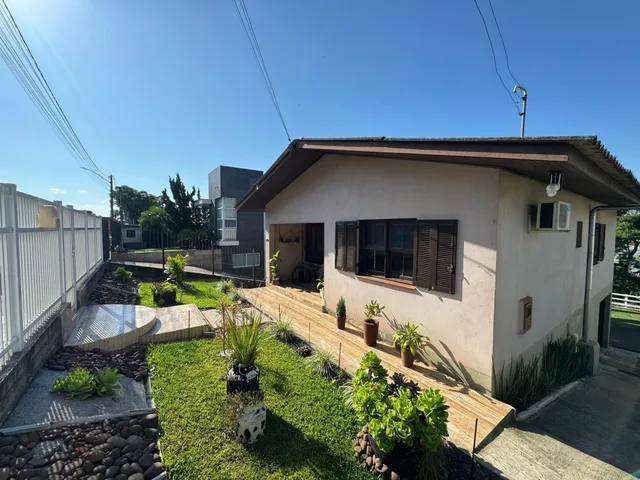 Casa com 2 dormitórios
