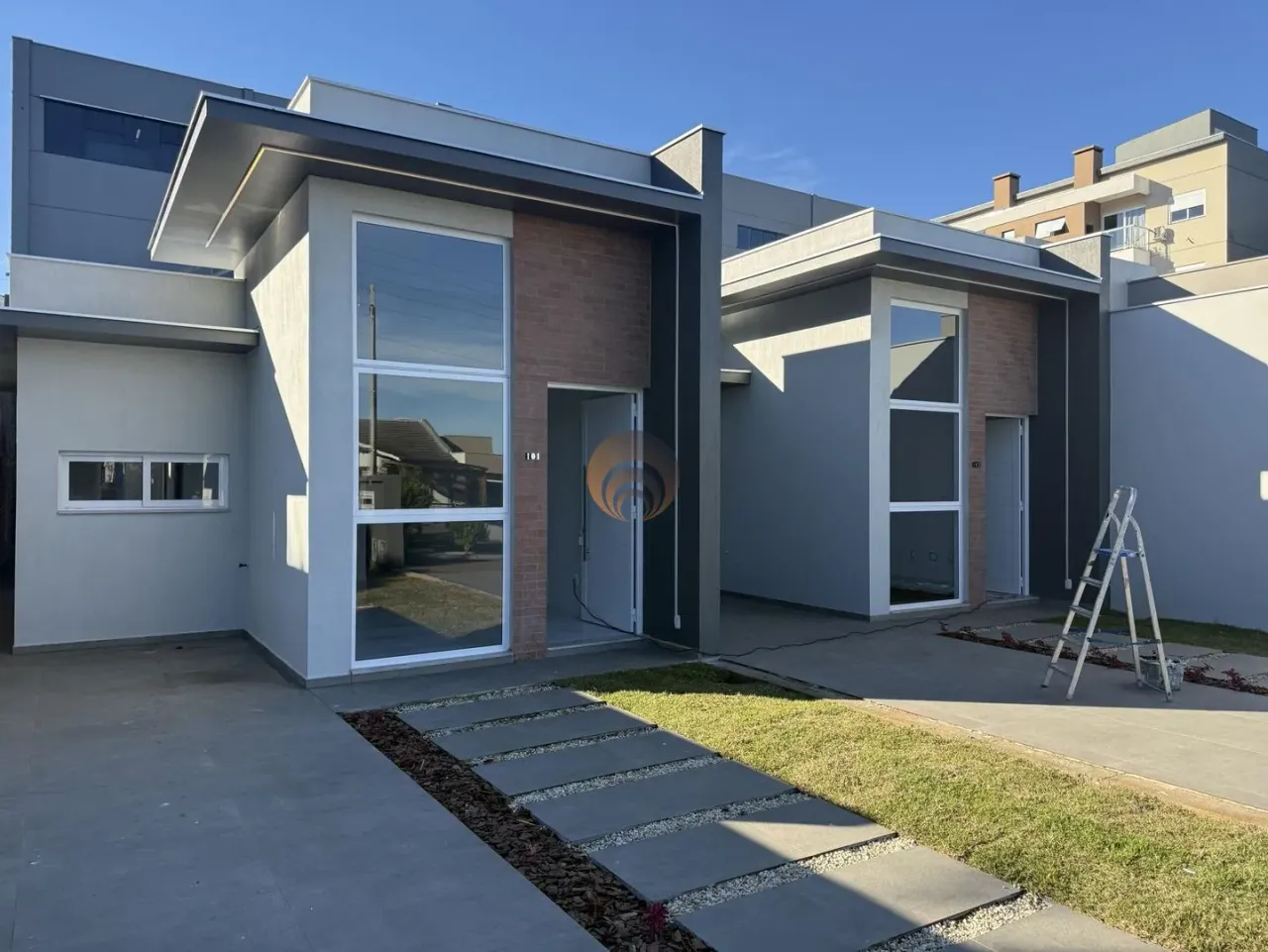 Casa geminada com 2 dormitórios, foto 1