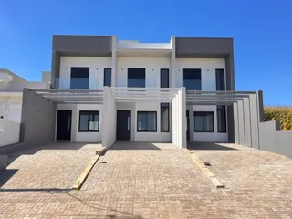 Sobrado com 2 dormitórios