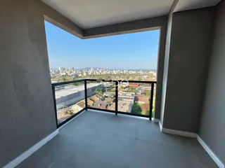 Vista de um terraço com vista para a paisagem urbana de Lajeado.