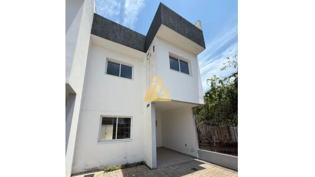 Casa com 3 dormitórios