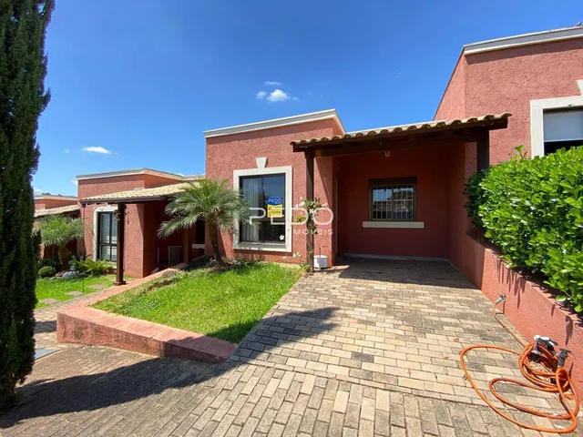 Casa geminada com 2 dormitórios