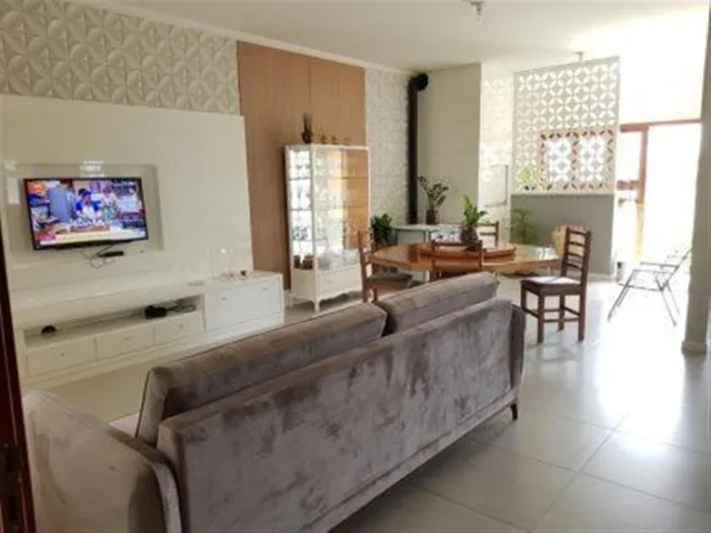 Casa com 4 dormitórios, foto 3