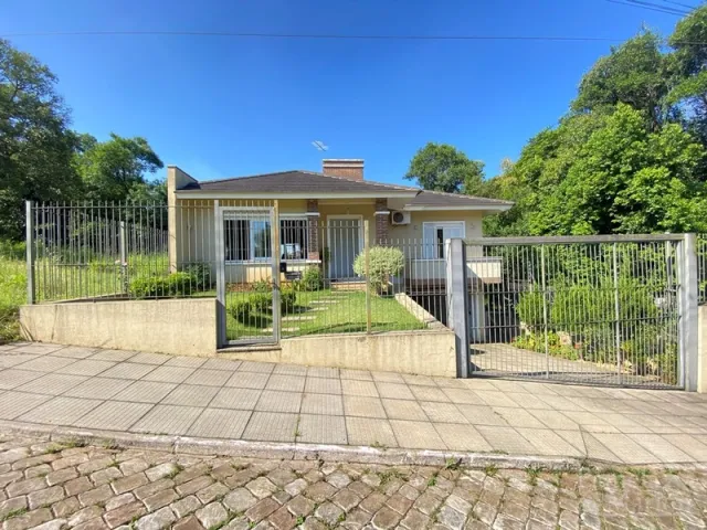 Casa com 3 dormitórios