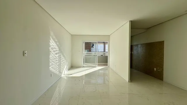 Apartamento com 3 dormitórios, foto 2