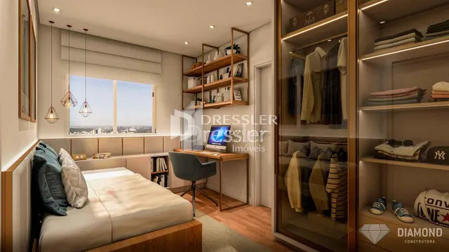 Quarto com cabeceira de madeira e estantes integradas em um imóvel.