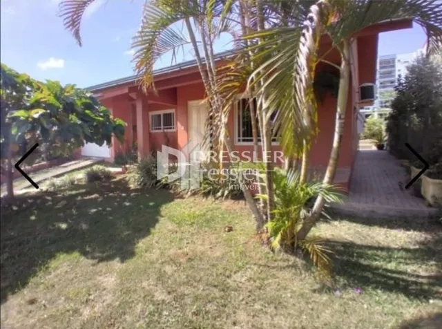 Casa com 2 dormitórios