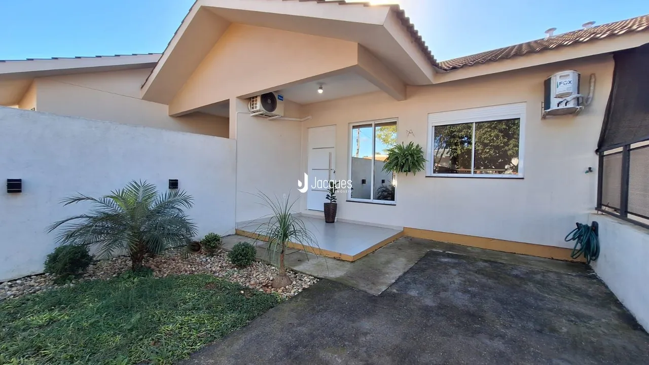 Casa geminada com 2 dormitórios, foto 1