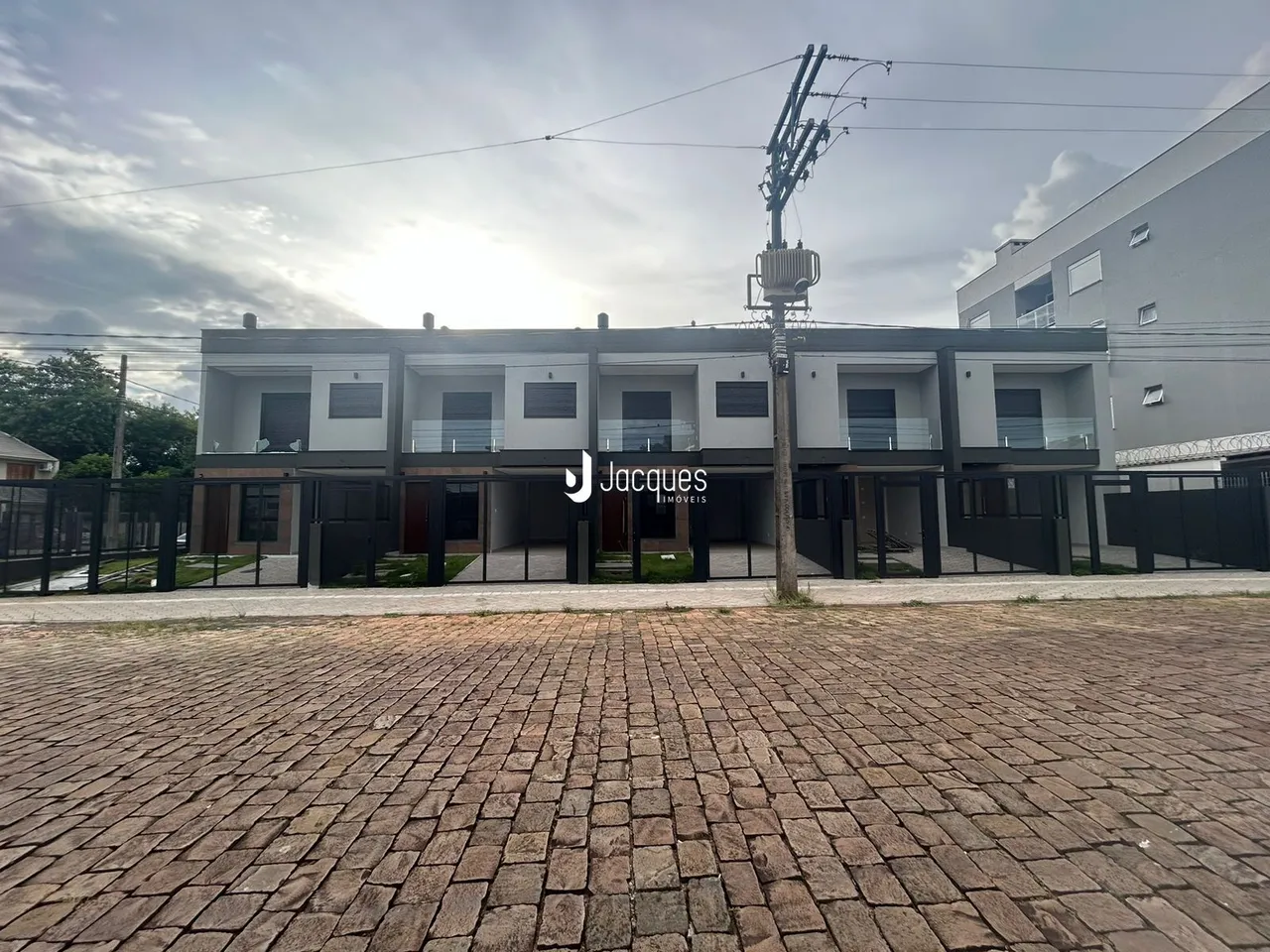 Fachada de um imóvel residencial em Lajeado, Brasil.