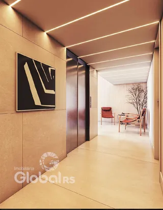 Corredor interno de uma residência moderna com iluminação em LED.