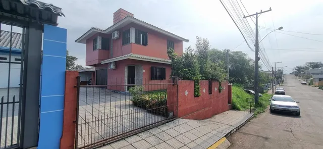 Casa com 3 dormitórios