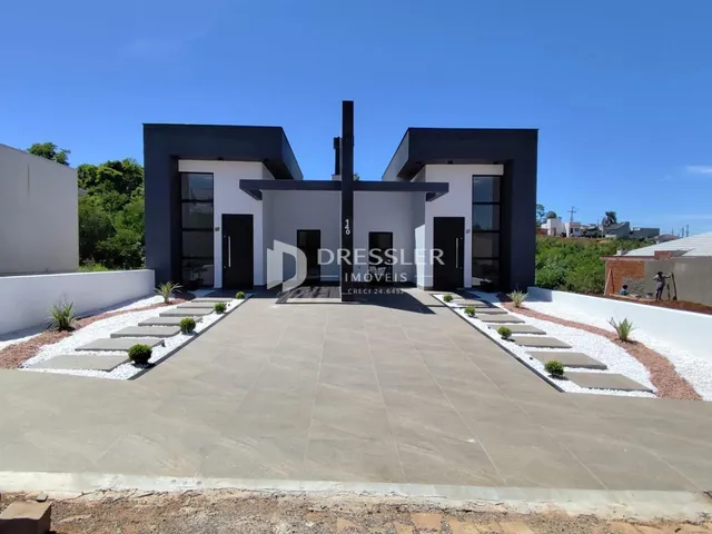 Fachada moderna de uma residência em Lajeado, Brasil.