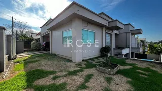 Casa com 4 dormitórios, foto 1