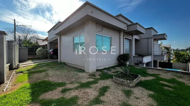 Casa com 4 dormitórios