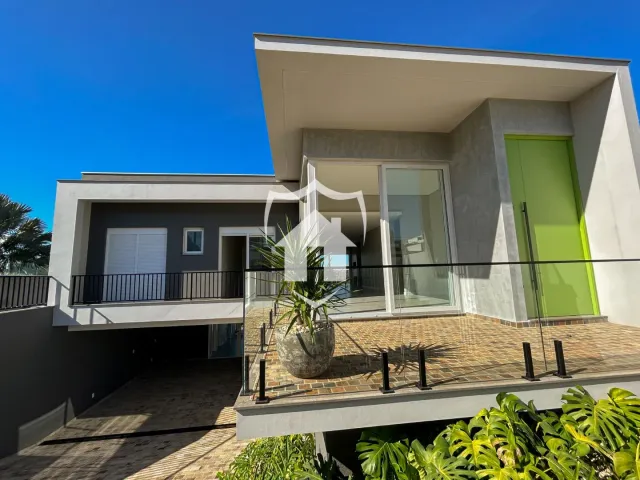 Casa com 3 dormitórios