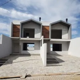 Fachada de uma residência moderna em Lajeado, Brasil.