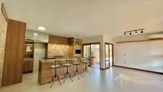 Casa com 4 dormitórios, foto 3