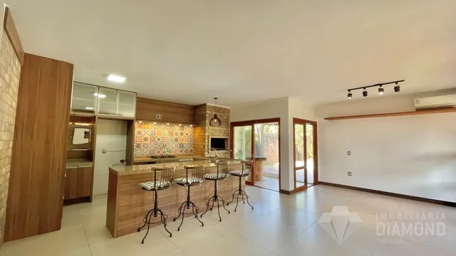 Casa com 4 dormitórios, foto 3