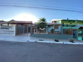 Casa com 4 dormitórios, foto 1