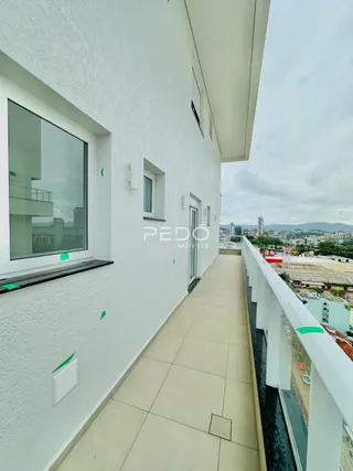 Fachada moderna de um imóvel residencial em Lajeado, Brasil.