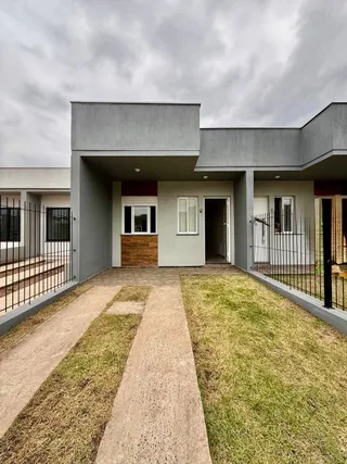 Casa geminada com 2 dormitórios, foto 1
