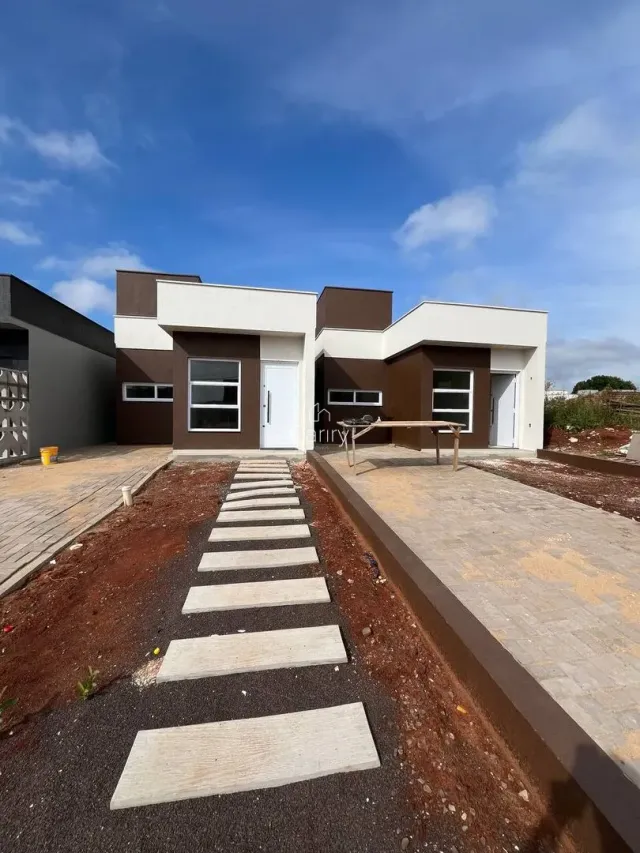 Casa geminada com 3 dormitórios