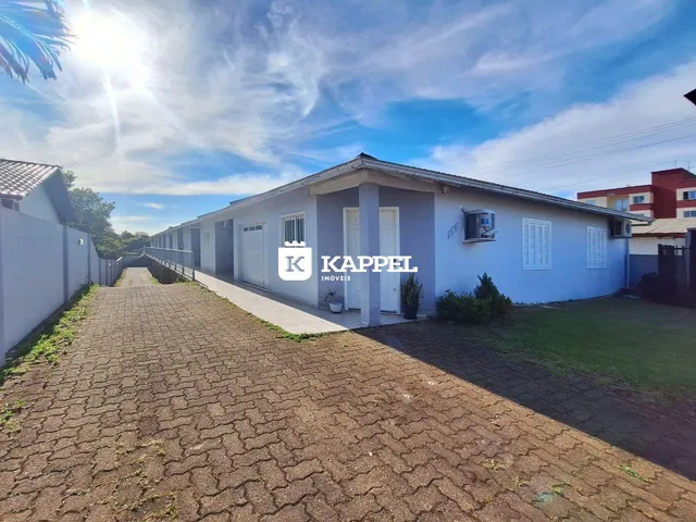 Casa geminada com 2 dormitórios