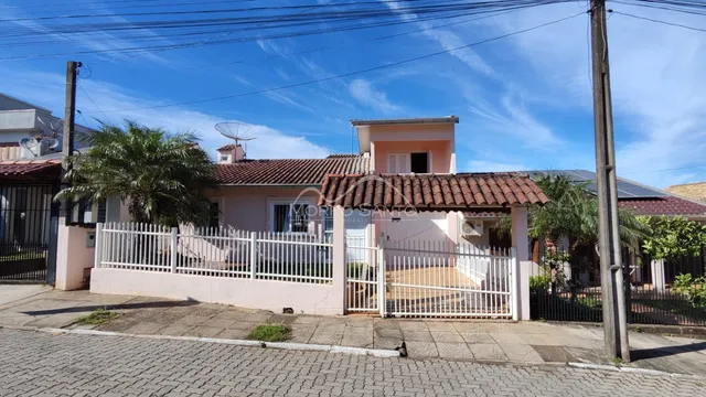 Casa com 3 dormitórios