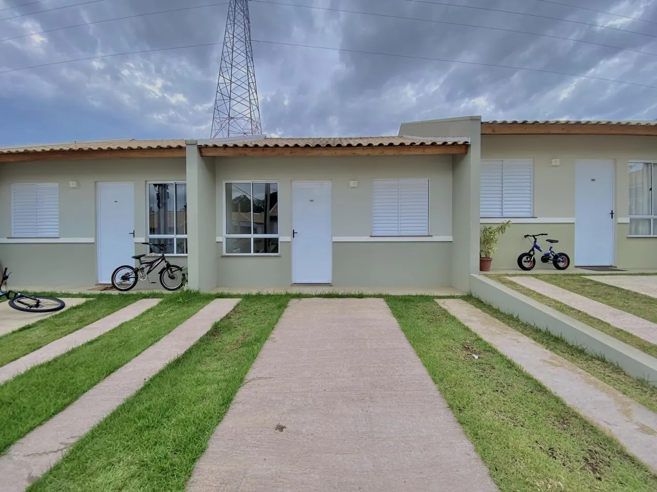 Casa geminada com 2 dormitórios, foto 1
