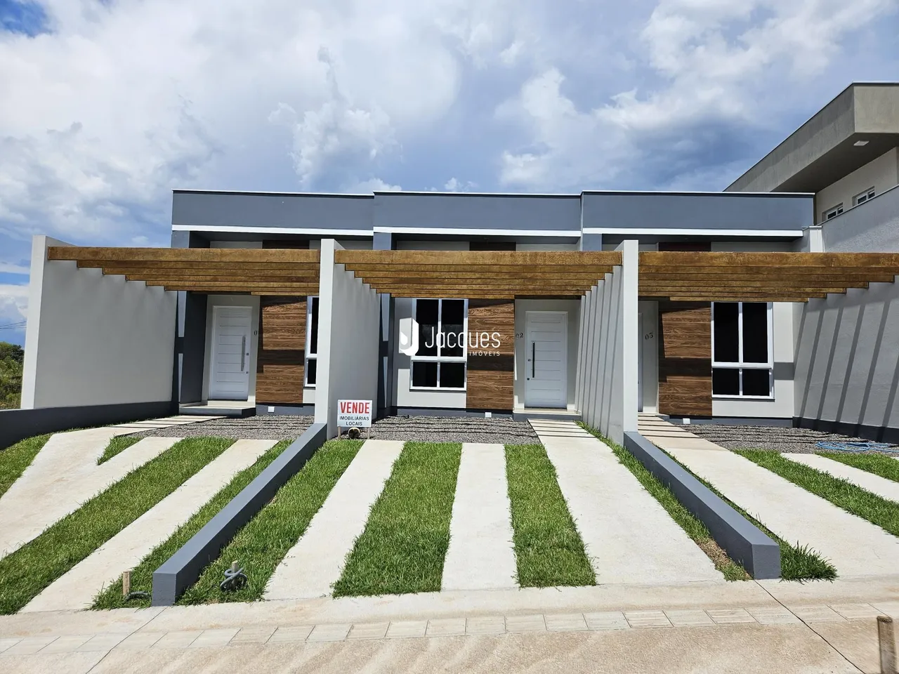 Casa geminada com 2 dormitórios, foto 1
