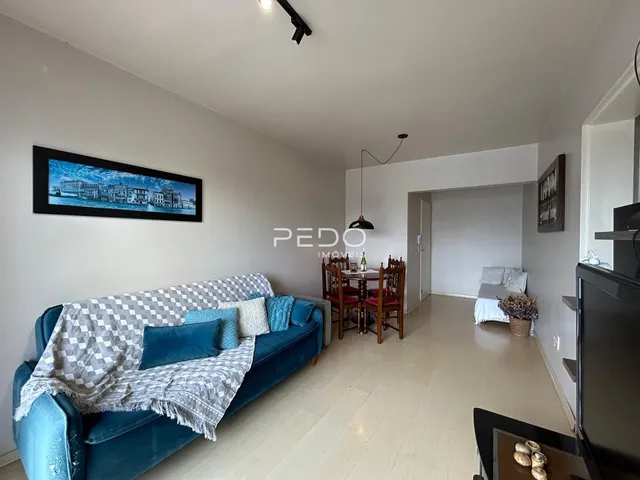 Apartamento com 2 dormitórios