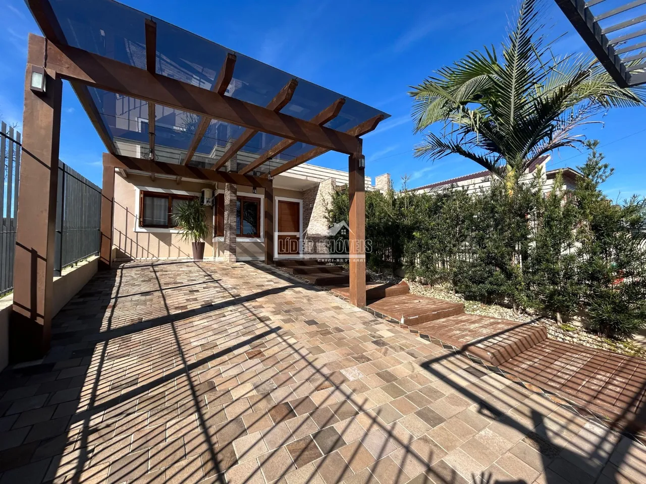 Casa geminada com 2 dormitórios, foto 1