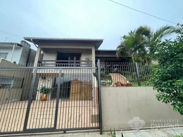Casa com 3 dormitórios