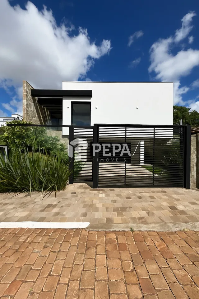 Casa com 3 dormitórios