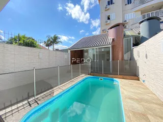 Foto de uma piscina externa em uma propriedade em Lajeado.