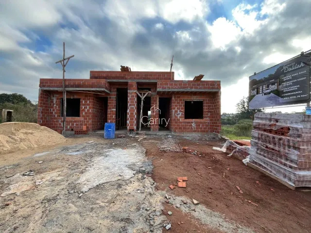 Casa geminada com 2 dormitórios