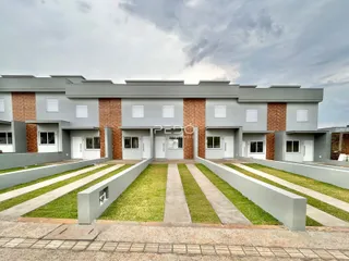 Fachada de um conjunto de casas residenciais em Lajeado, Brasil.