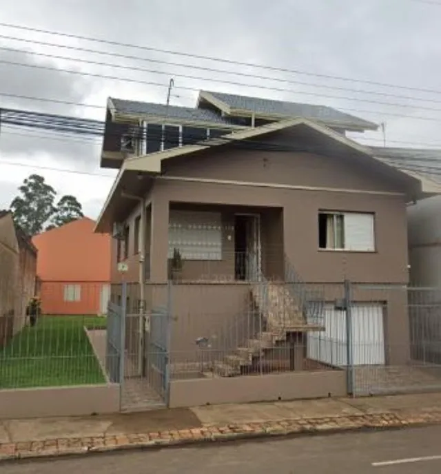 Casa com 4 dormitórios