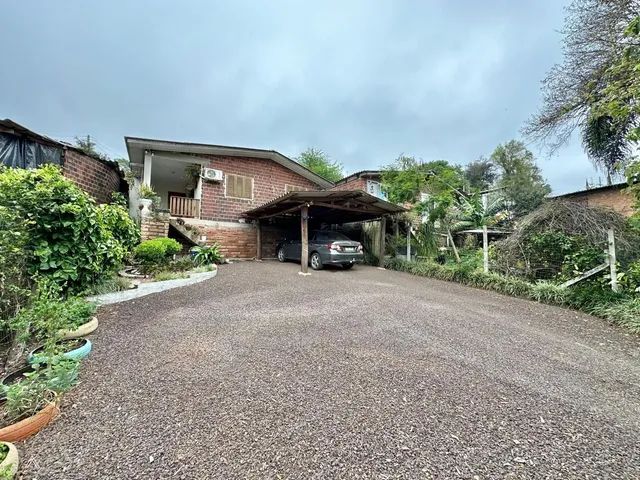 Casa geminada com 3 dormitórios