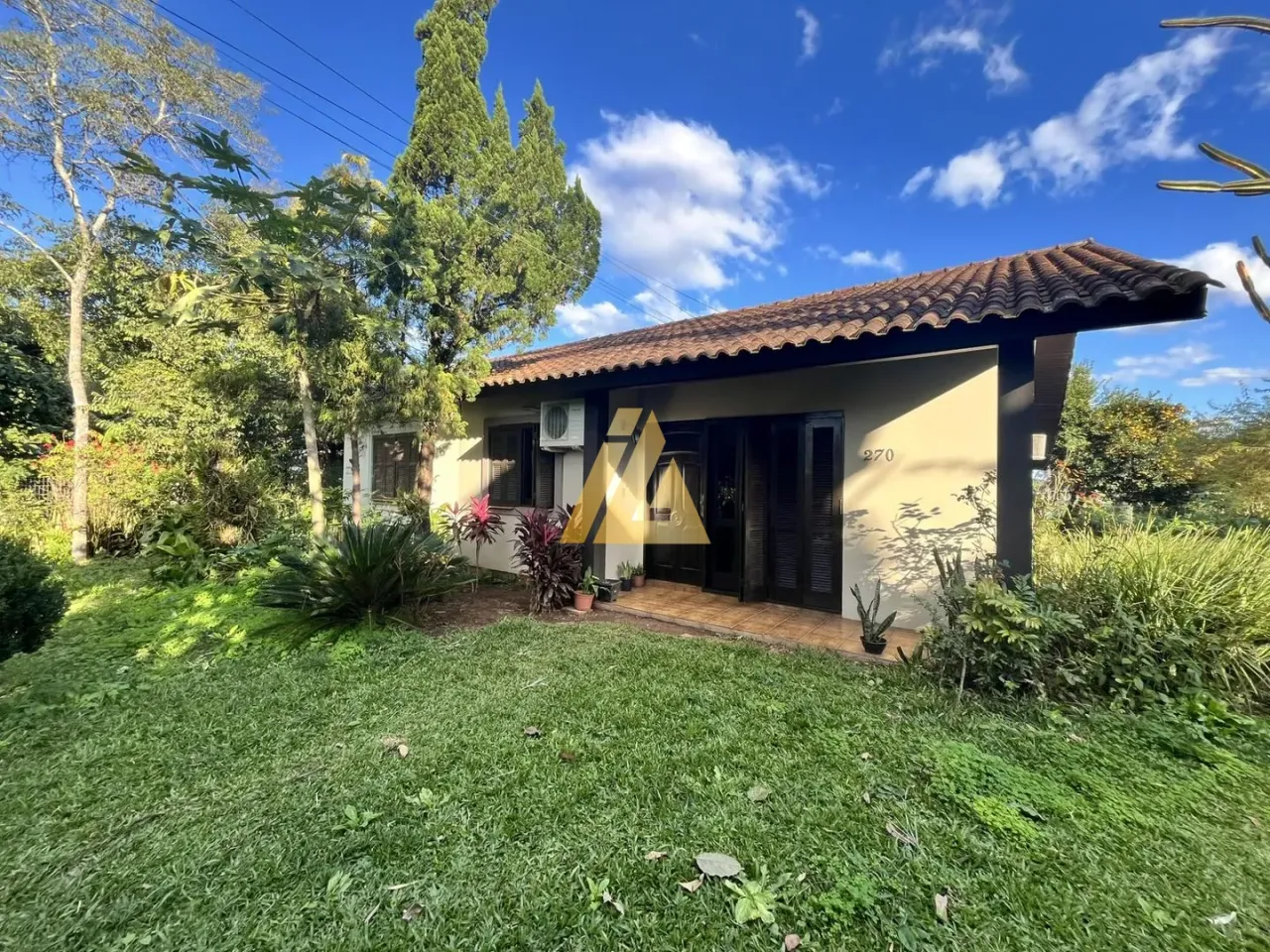 Casa com 3 dormitórios, foto 1