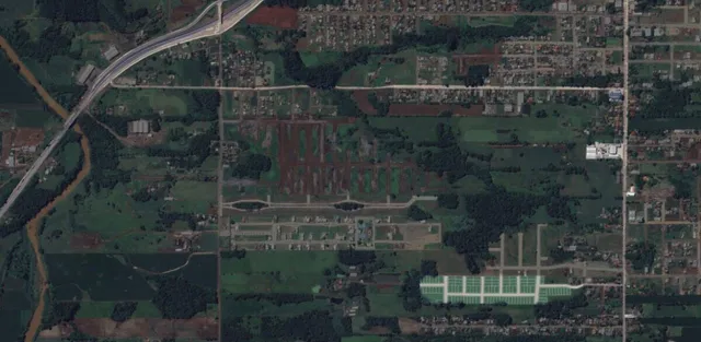 Vista aérea de uma área rural e urbana em Lajeado, Brasil.