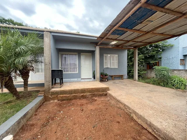 Casa geminada com 2 dormitórios