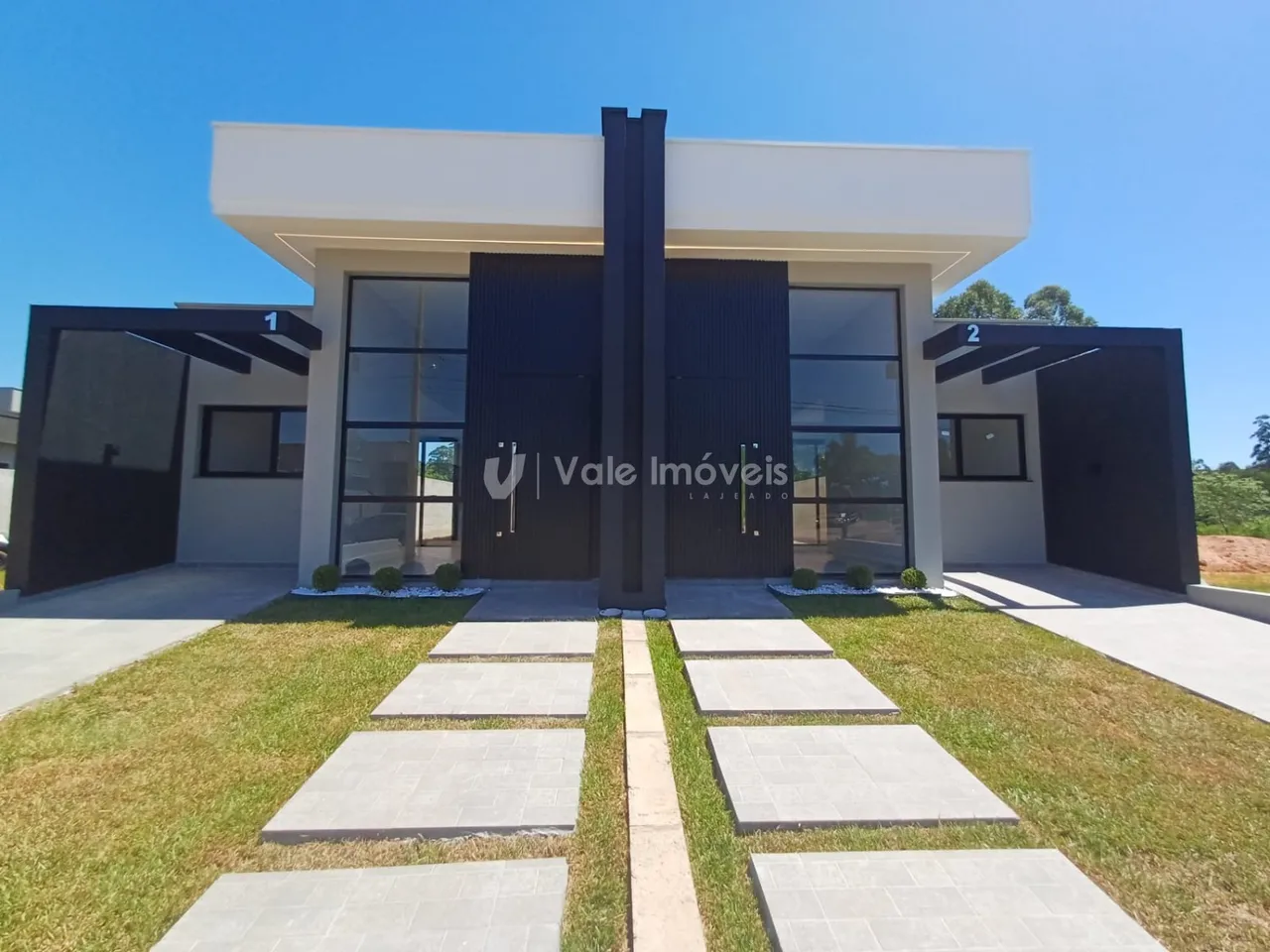 Casa geminada com 2 dormitórios, foto 1